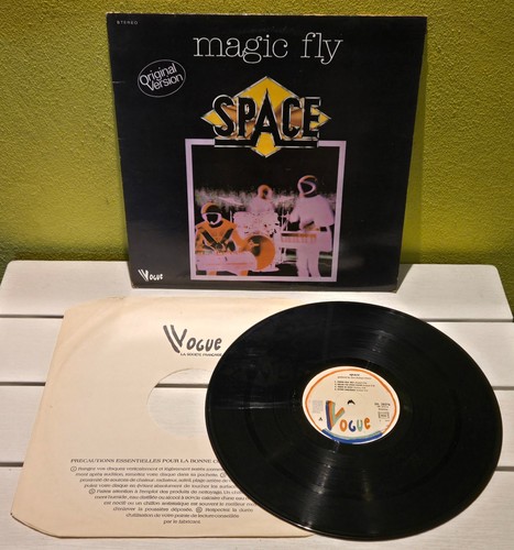 Space magic fly vogue - (vogue, 77